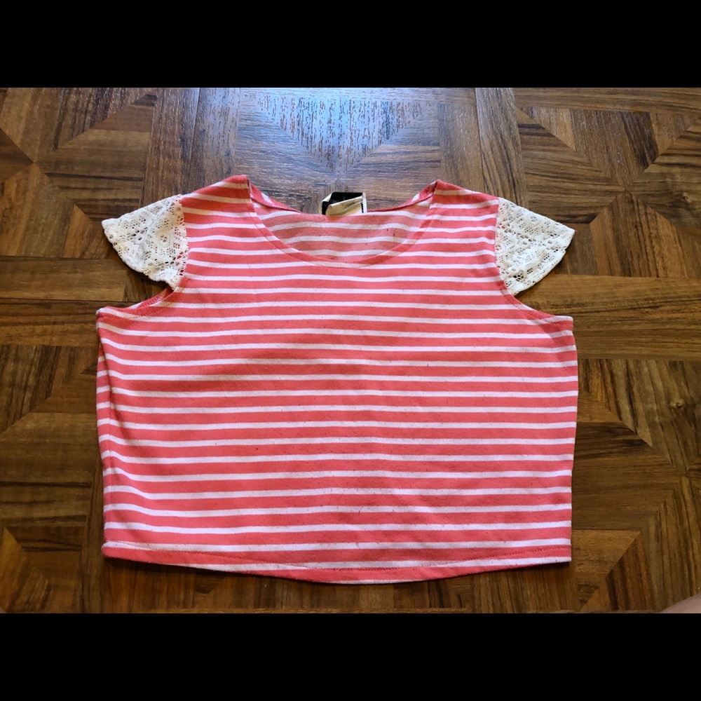 kids shirt/cropped